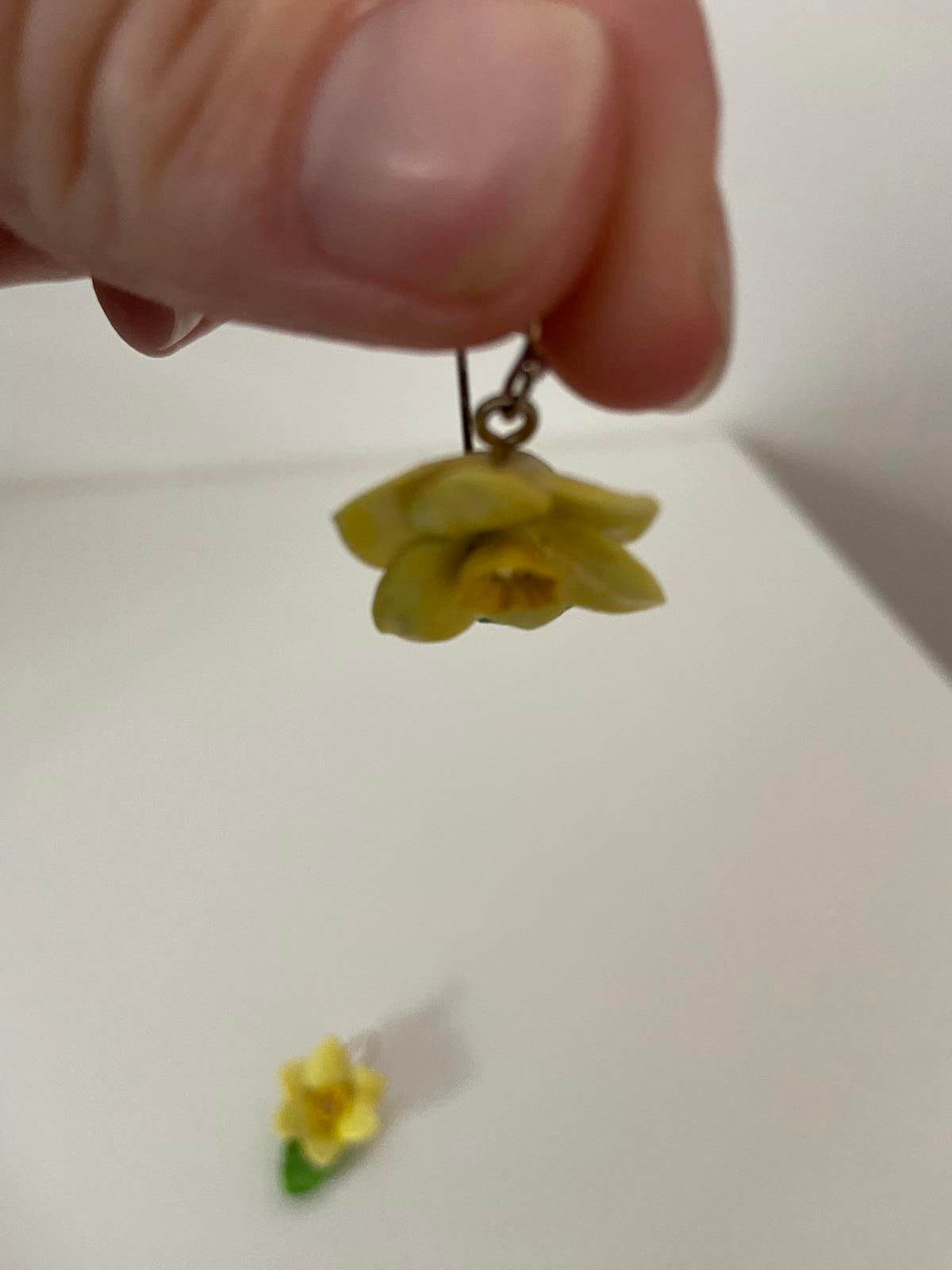 Pair of Dangling Daffodil Earrings - Yellow, Diamanté Centre, Green Leaf, 3cm
