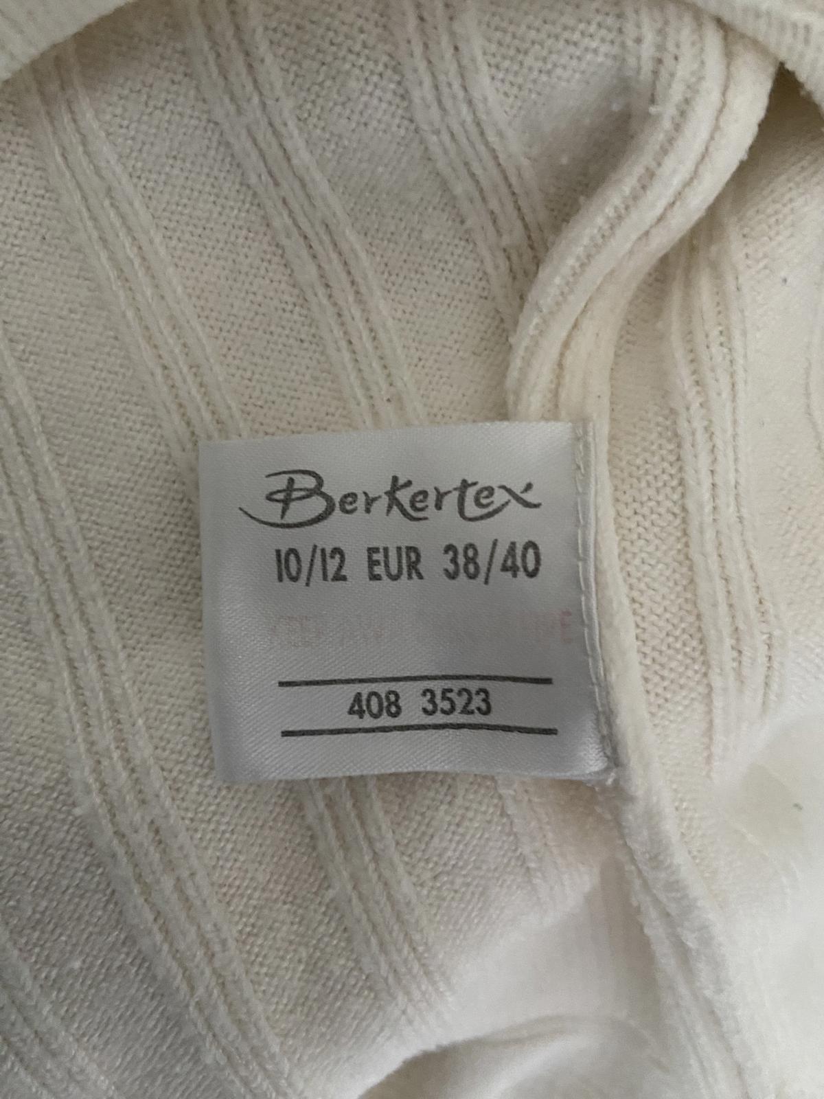 Berkertex Size 10-12 Off-White Ribbed Knit Jumper Crew Neck