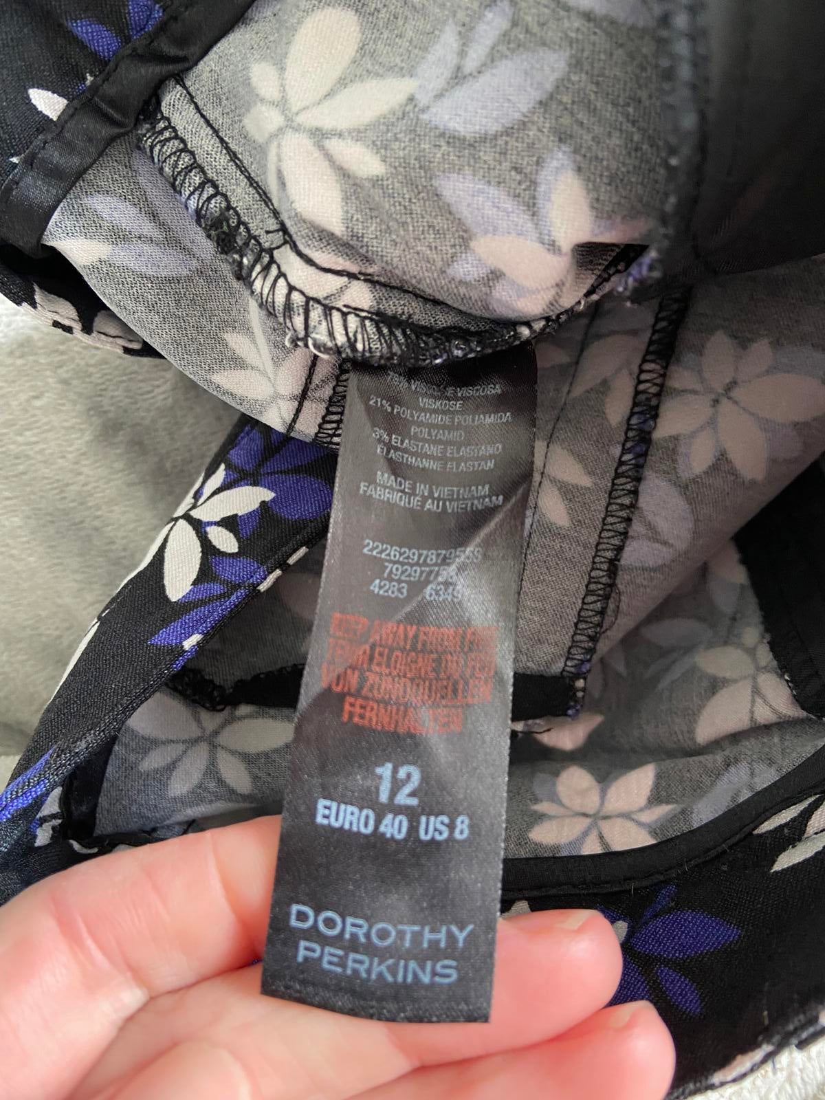 Dorothy Perkins Size 12 Black Floral Cropped Trousers Blue & White Print