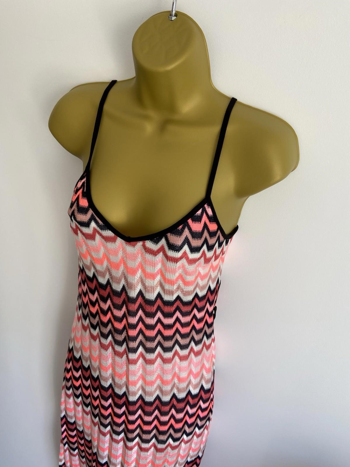 New Look Size 6 Sleeveless Dress – Geometric Print, Adjustable Straps, Spilts