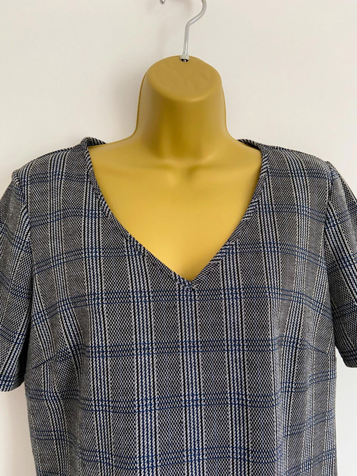 Papaya Smart Checked Tunic – Size 12 V Neck Grey