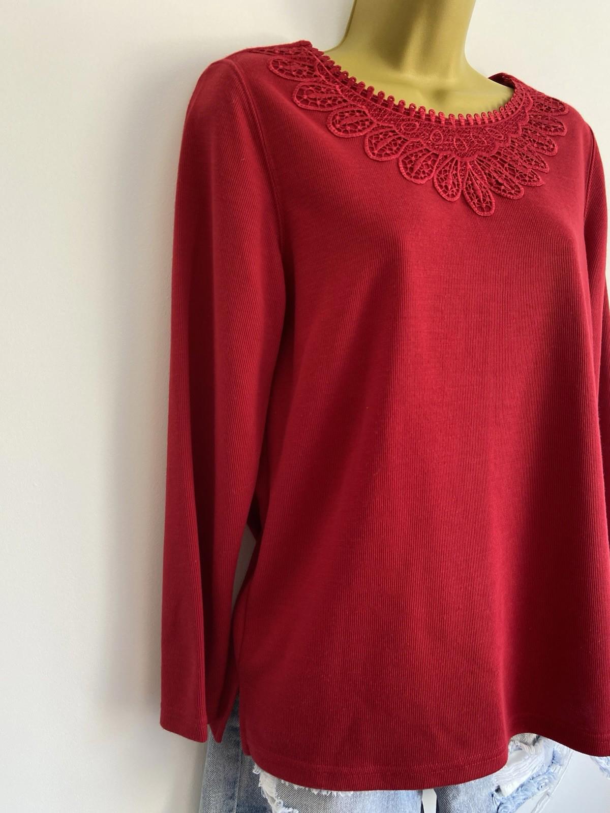 BM Casual Red Embroidered Knit Top – Size Small – Long Sleeve