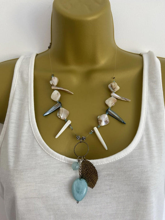 Boho Style Shell & Bead Pendant Necklace – 30cm Drop – Invisible Wire Finish
