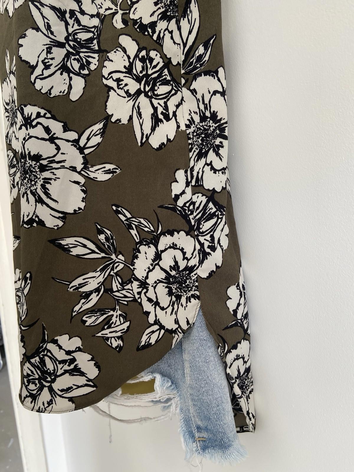 New Look Khaki Green Floral Blouse – Size 12 – Lightweight, Short Sleeve