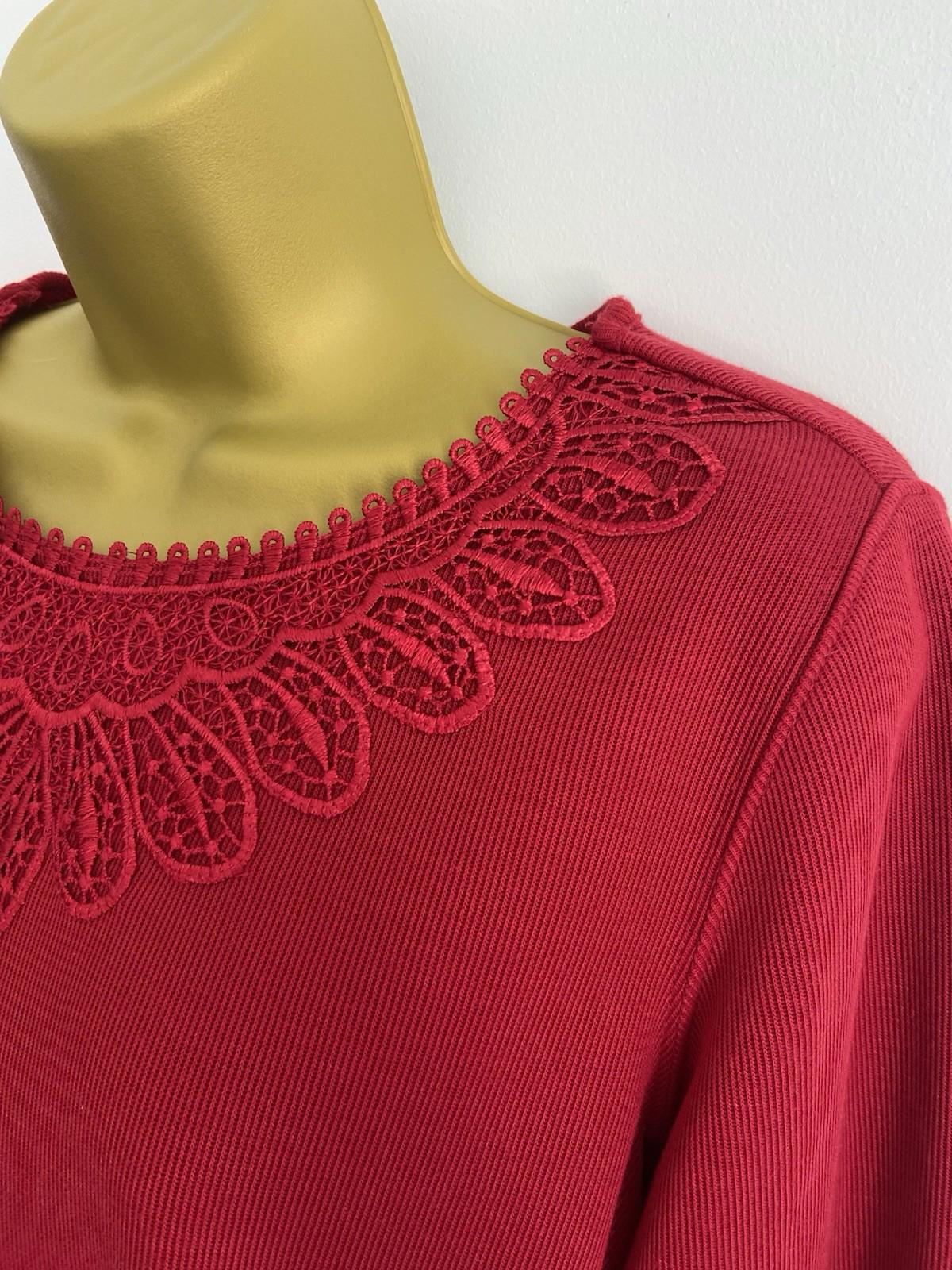 BM Casual Red Embroidered Knit Top – Size Small – Long Sleeve