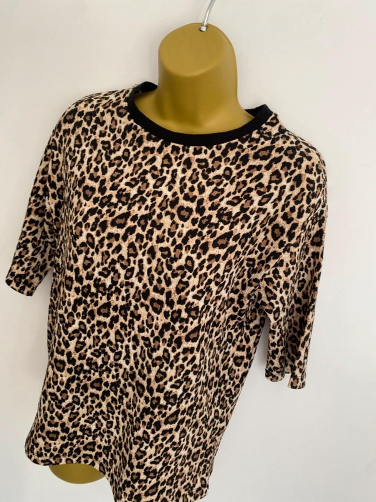 Tu Leopard Print T-Shirt - Black Trim - Size 6 (Relaxed Fit)