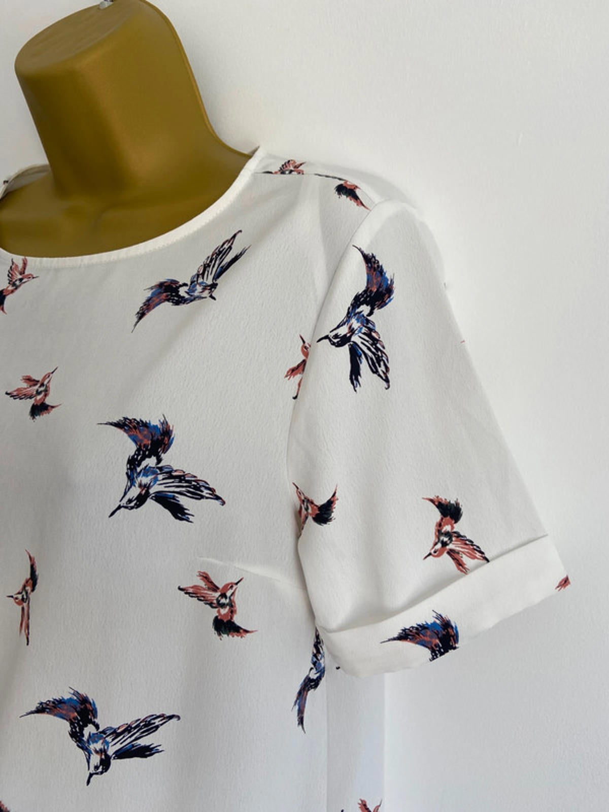 Primark White Bird Print Blouse – Size 10 – Short Sleeve, Lightweight