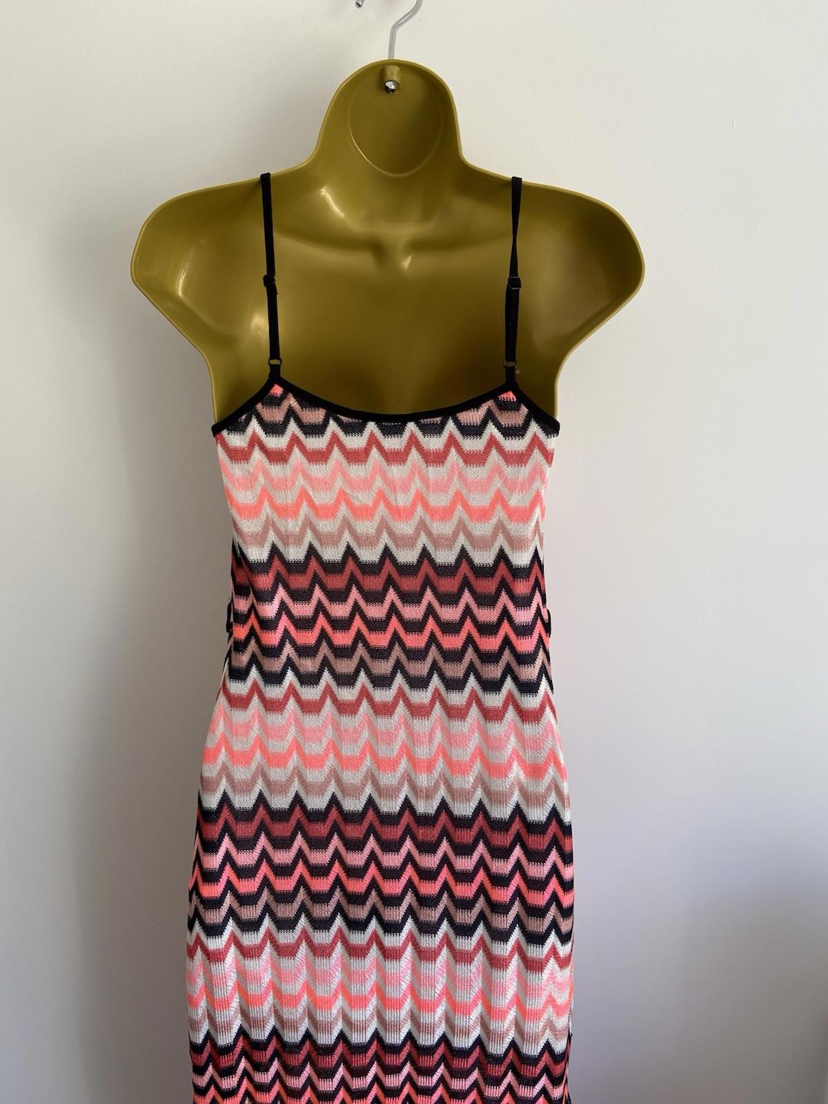New Look Size 6 Sleeveless Dress – Geometric Print, Adjustable Straps, Spilts
