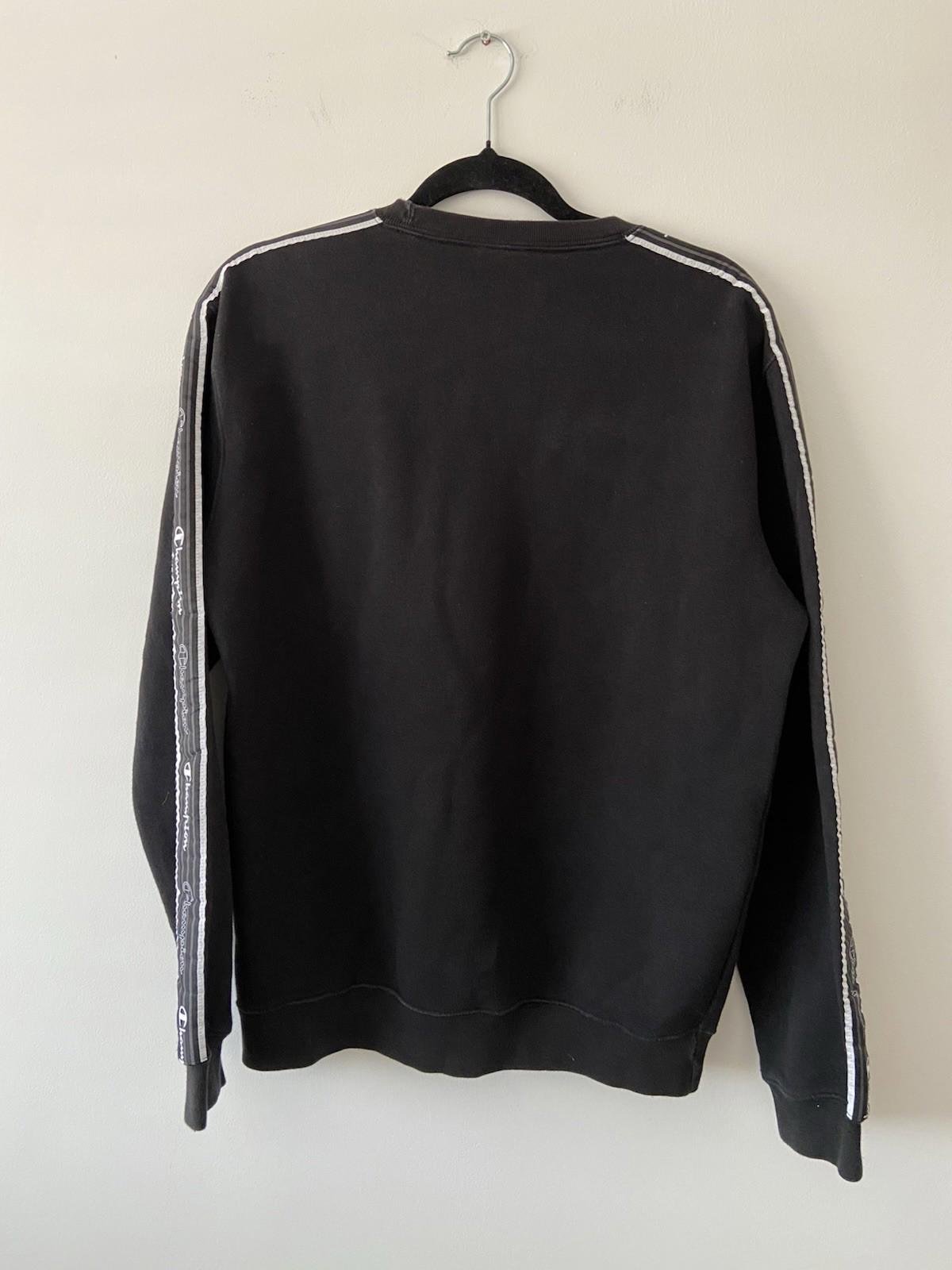 Champion Black Sweatshirt Round Neck Size Medium