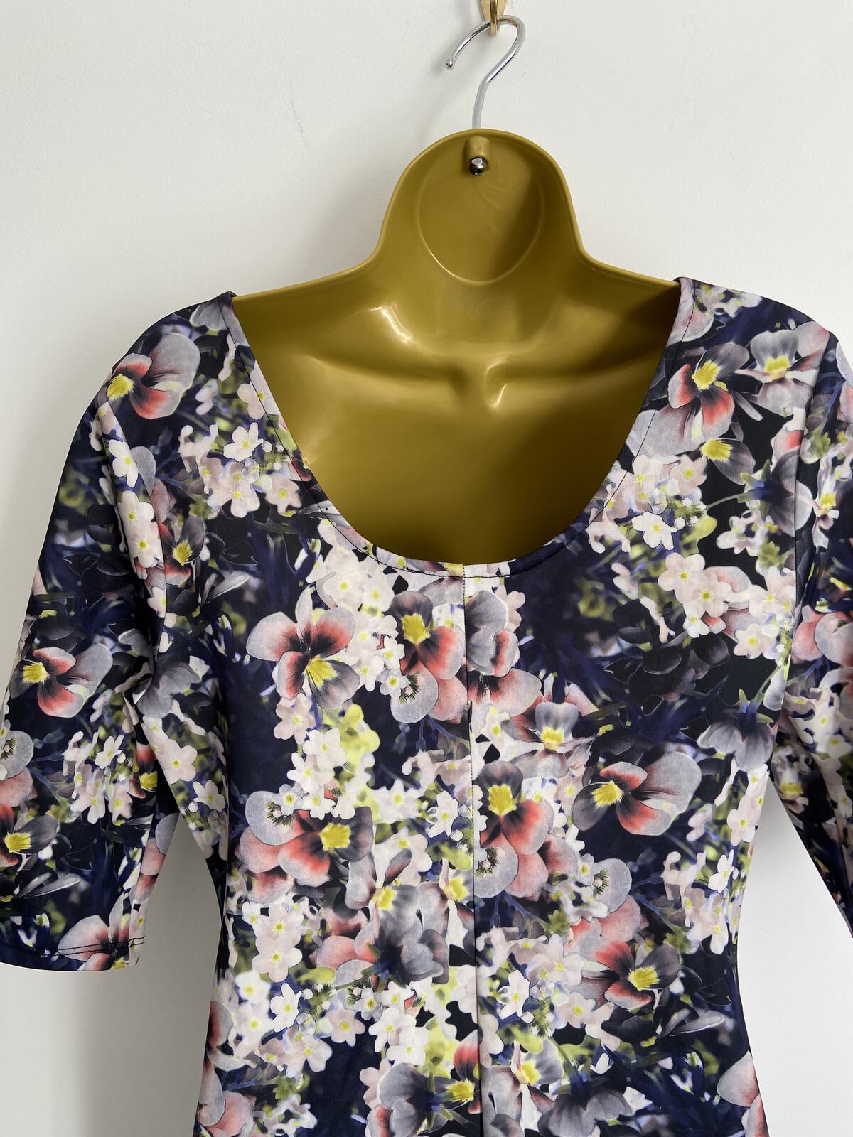 Atmosphere Women's Floral Photographic Print Short Sleeve Dress Size 14