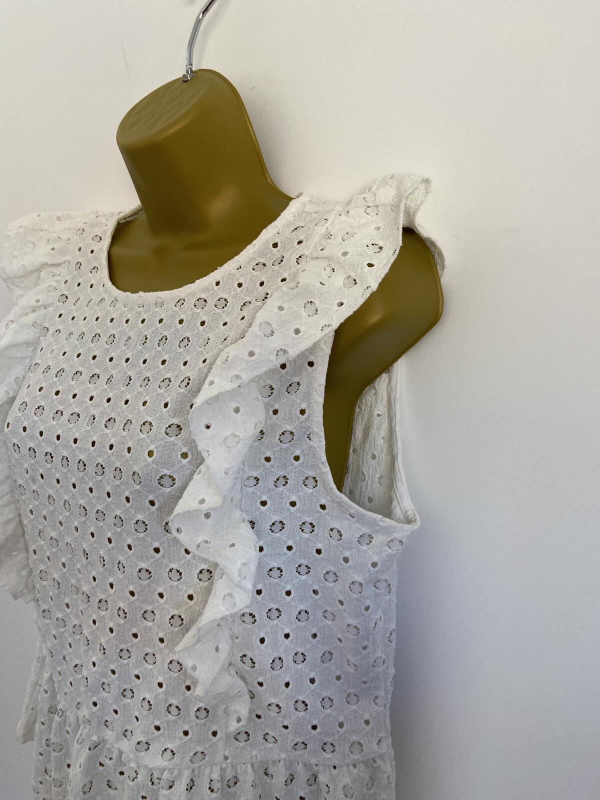 F&F Women’s White Broderie Anglaise Ruffle Sleeveless Blouse Size 14