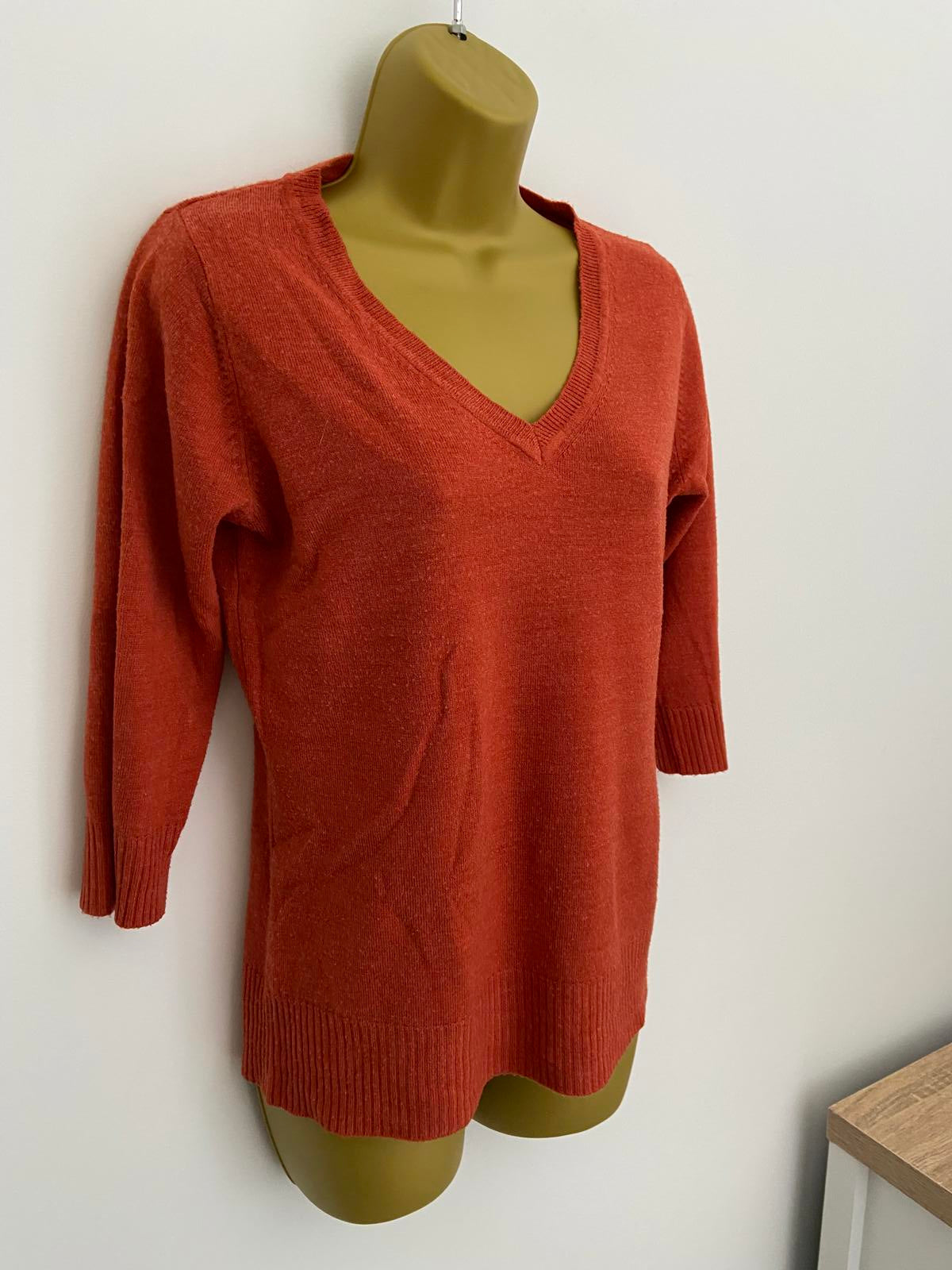 TU Lightweight V-Neck Sweater - Burnt Orange, Short Sleeve, Size 12