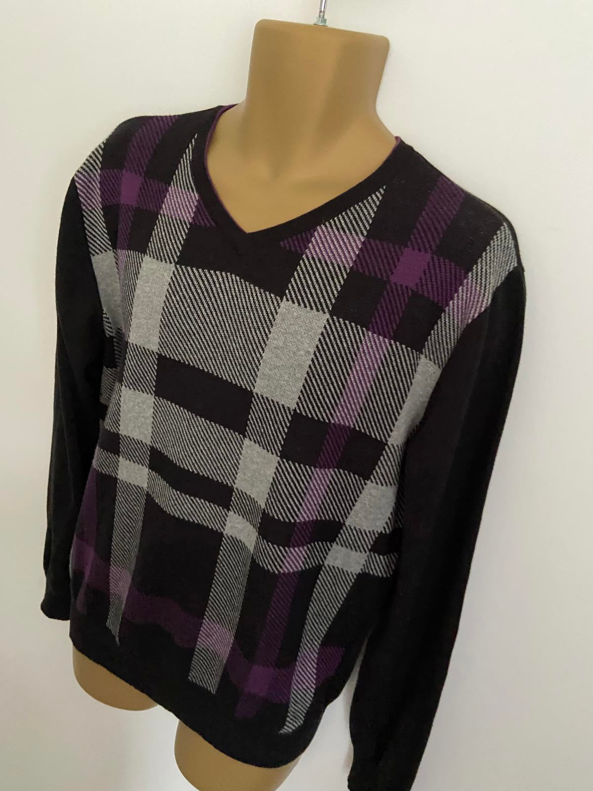 Cedarwood State Size M Men’s Purple & Grey Plaid V-Neck Cotton Knit Jumper