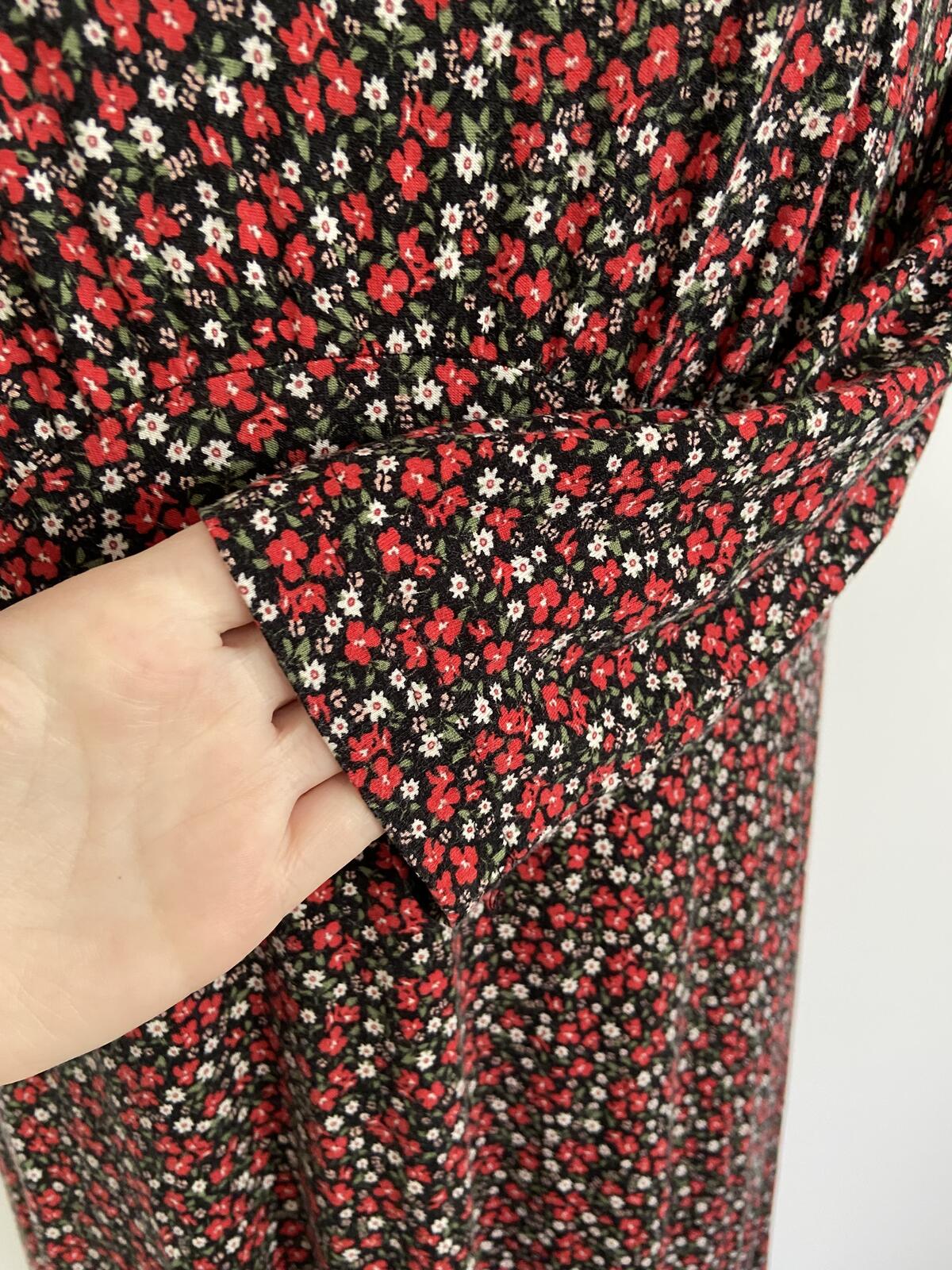 Black & Red Ditsy Floral Short Sleeve Jersey Midi Dress Size 10-12