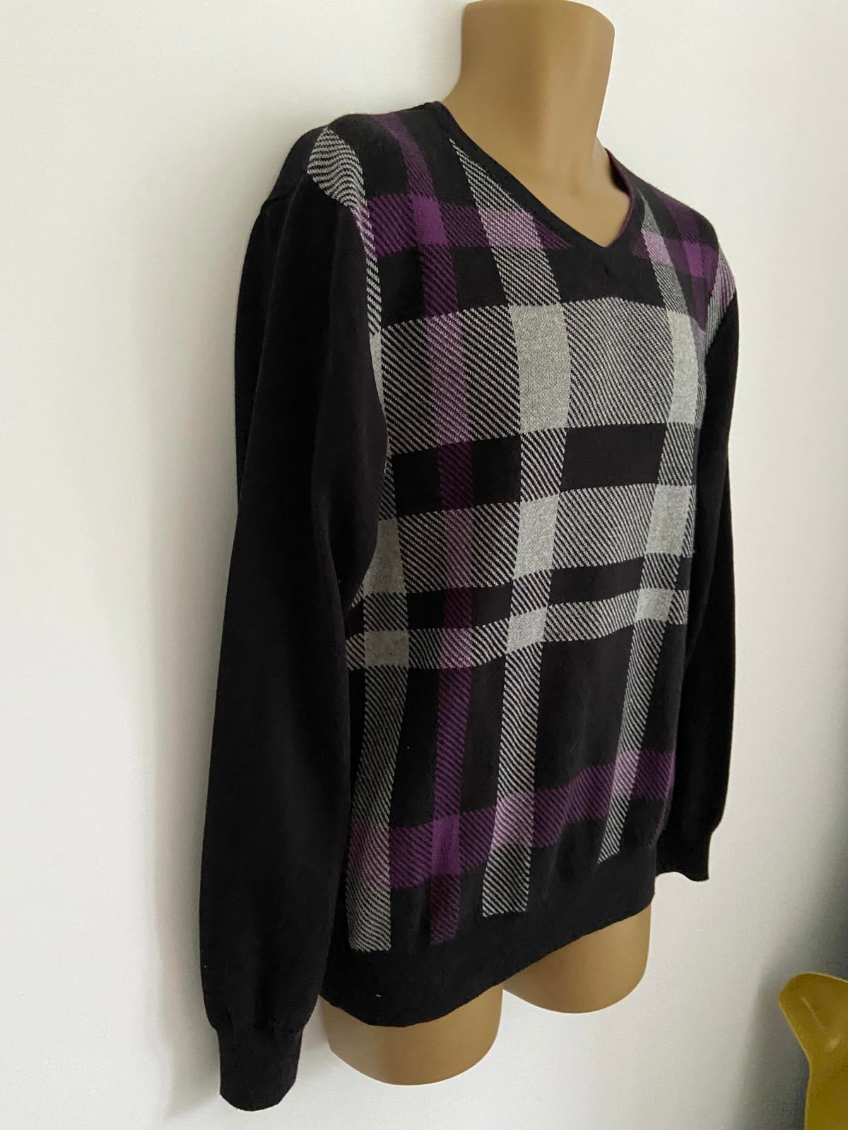 Cedarwood State Size M Men’s Purple & Grey Plaid V-Neck Cotton Knit Jumper