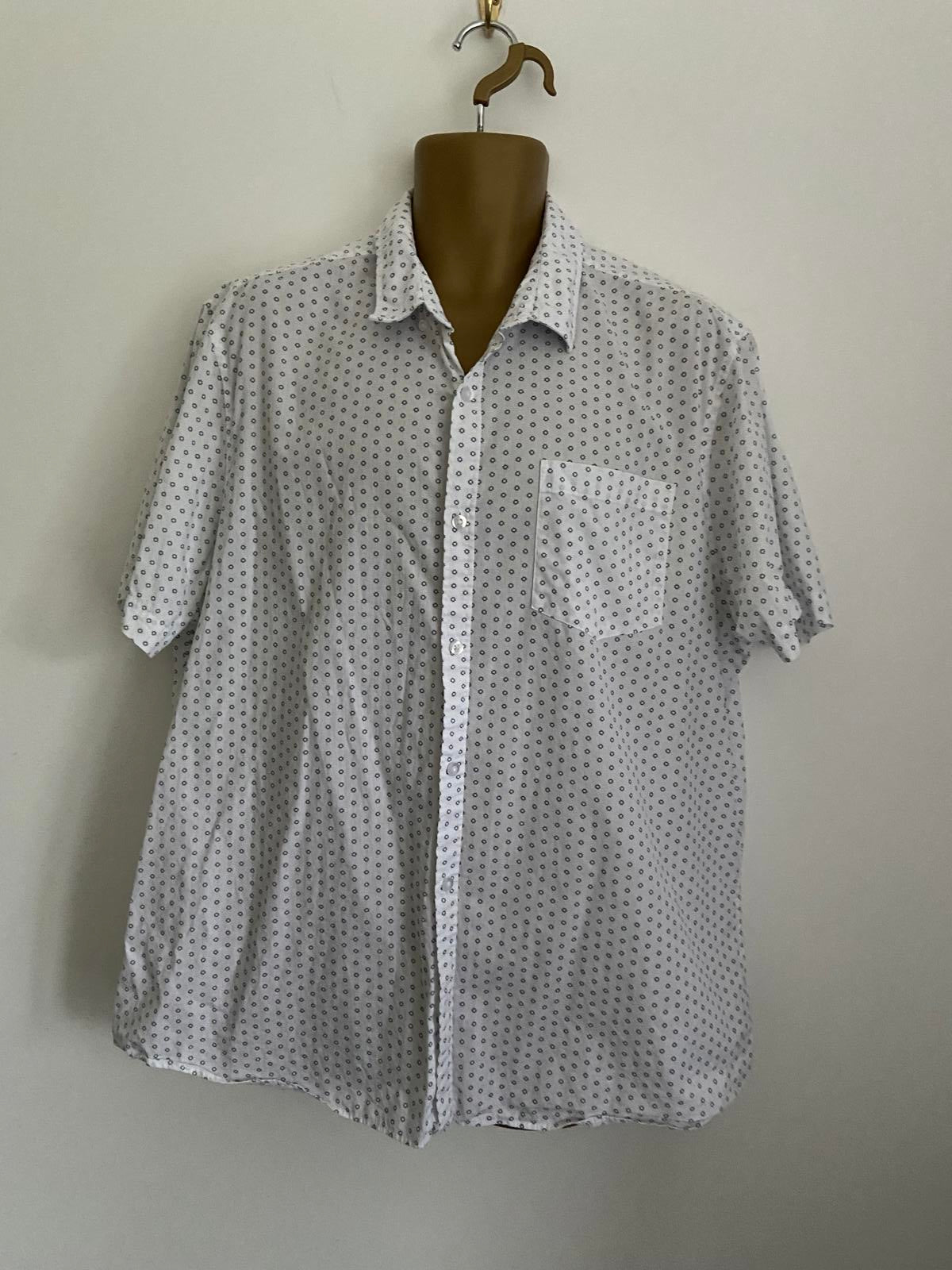 F&F Men's Size 2XL White & Blue Dotted Short Sleeve 100% Cotton Summer Shirt