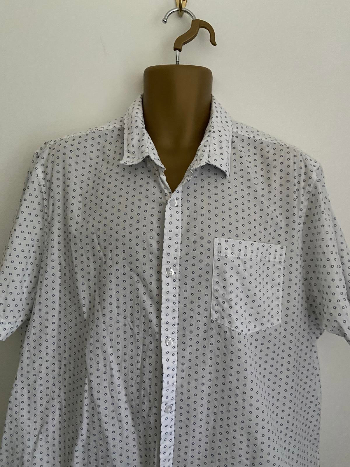 F&F Men's Size 2XL White & Blue Dotted Short Sleeve 100% Cotton Summer Shirt