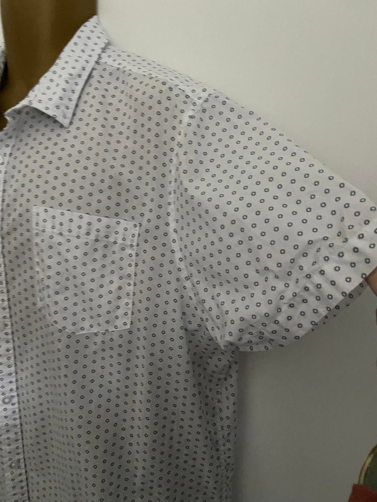 F&F Men's Size 2XL White & Blue Dotted Short Sleeve 100% Cotton Summer Shirt