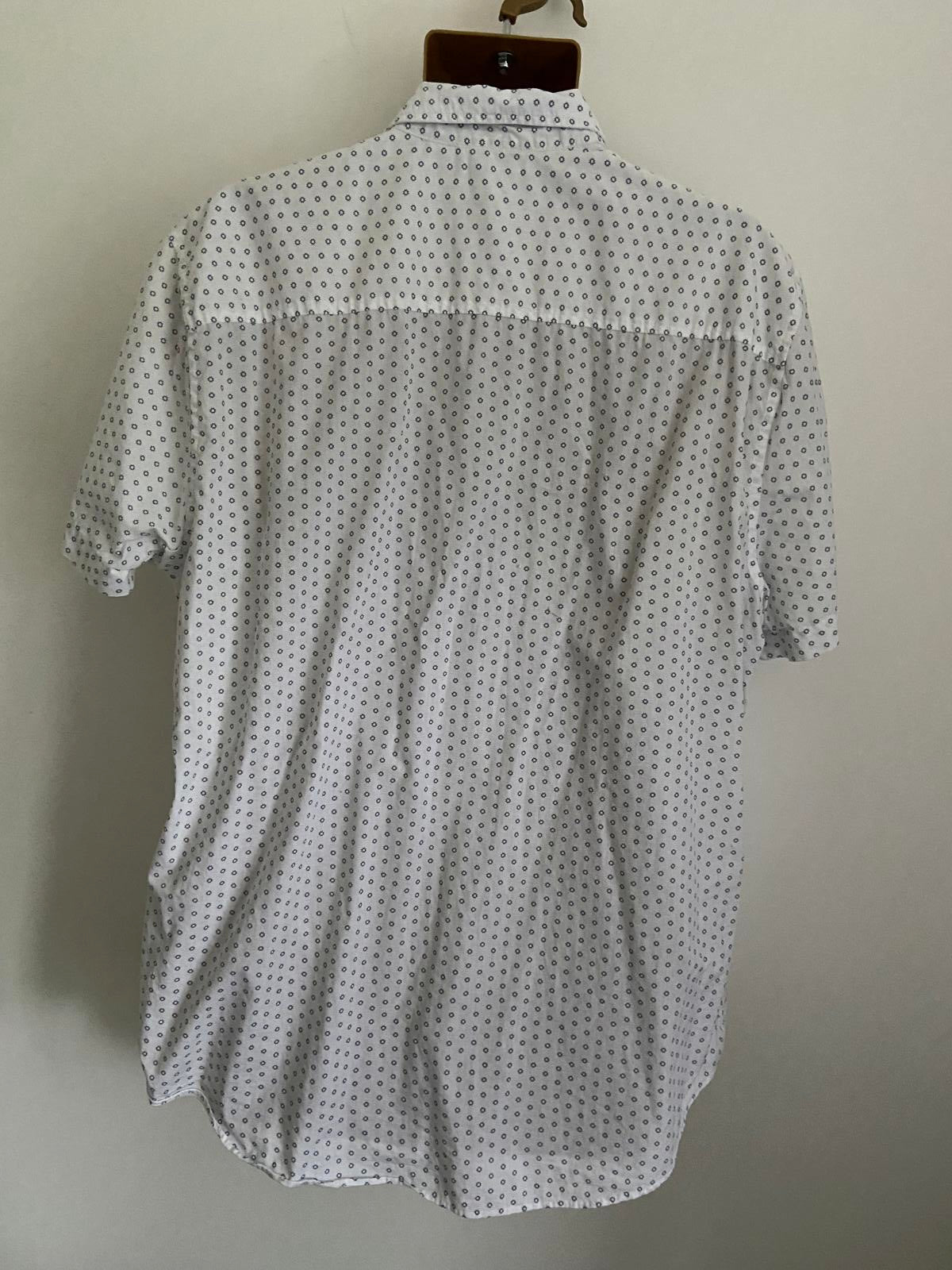 F&F Men's Size 2XL White & Blue Dotted Short Sleeve 100% Cotton Summer Shirt