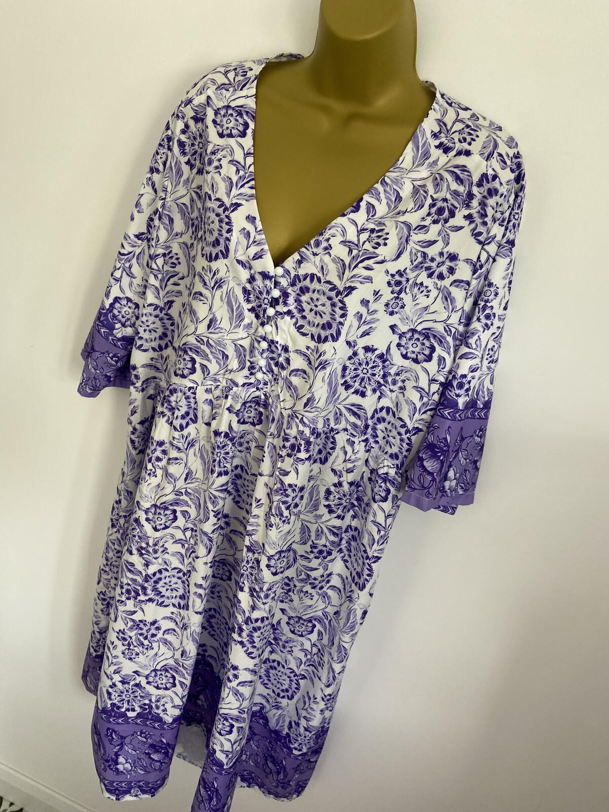 White & Purple Floral V-Neck 3/4 Sleeve Lightweight Midi Dress Size 18-20