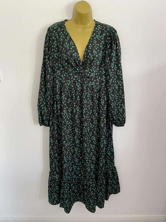 New Look Curves Black & Green Floral V-Neck Twist Front Midi Dress Size 18