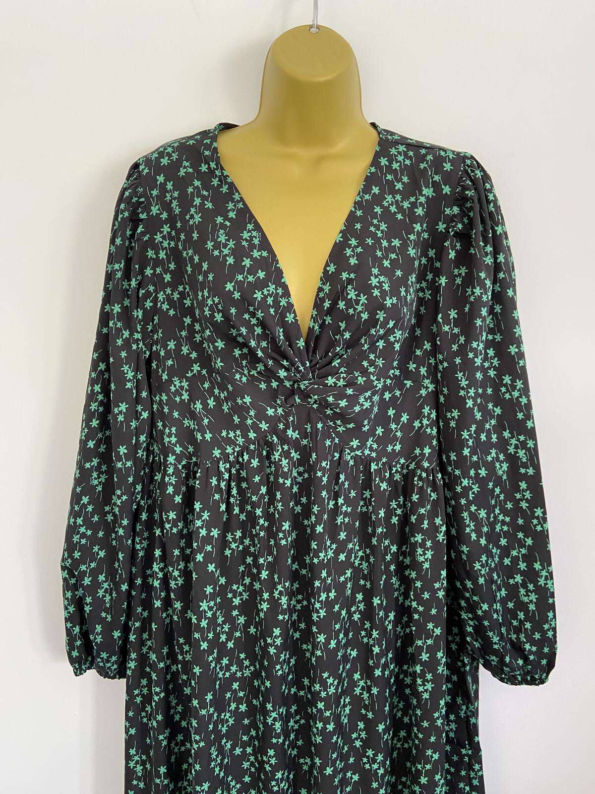 New Look Curves Black & Green Floral V-Neck Twist Front Midi Dress Size 18