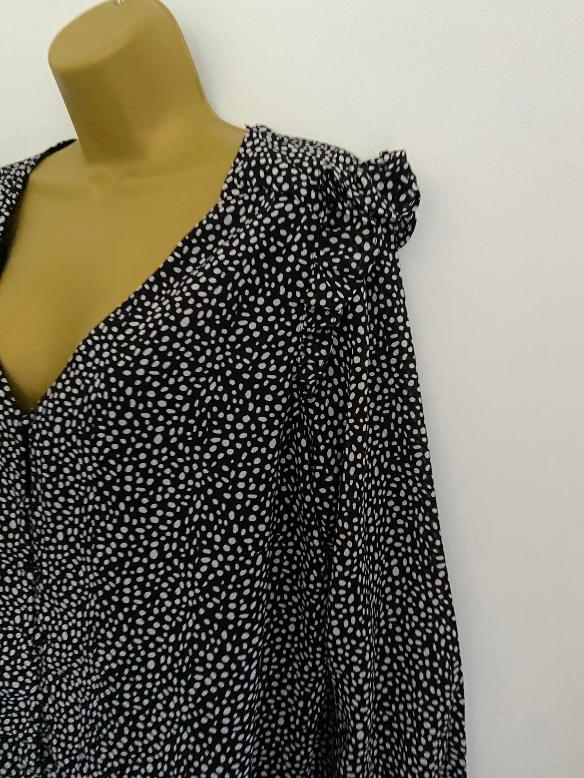 Papaya Curve Size 18 Black White Polka Dot Mini Dress Lined Long Sleeve