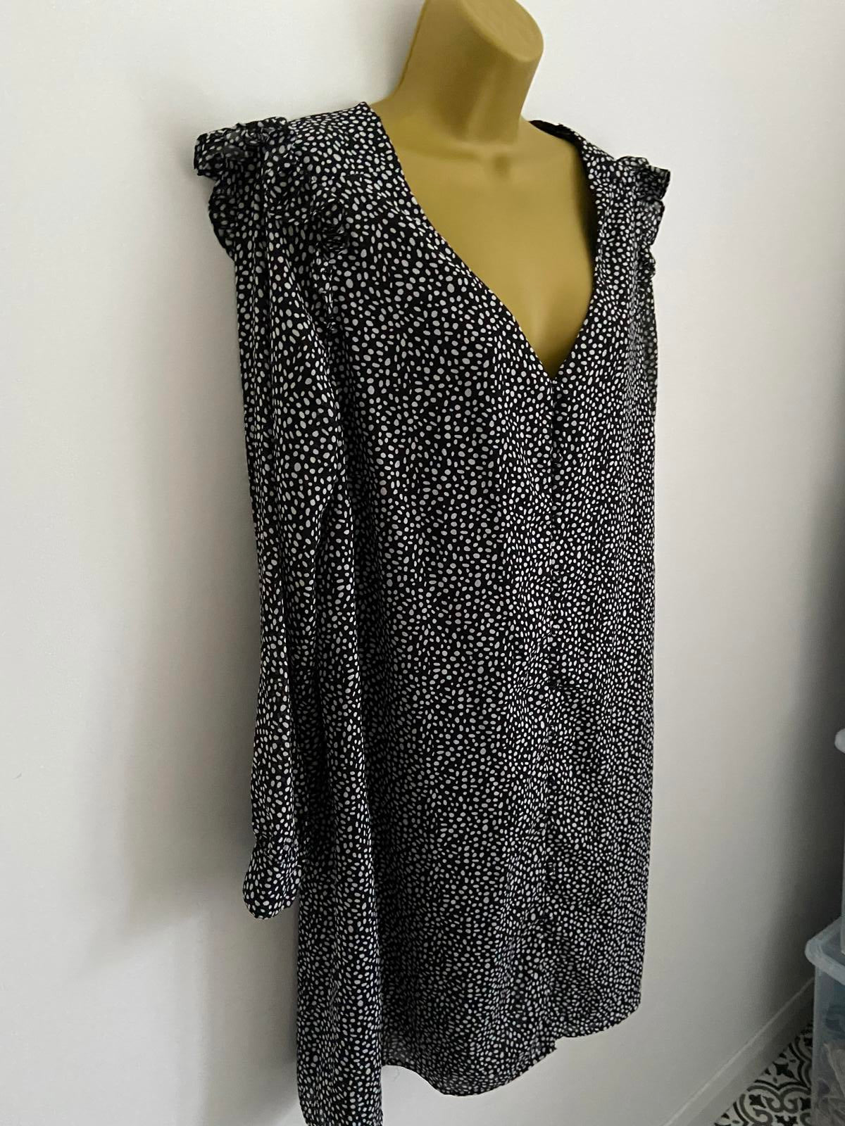 Papaya Curve Size 18 Black White Polka Dot Mini Dress Lined Long Sleeve