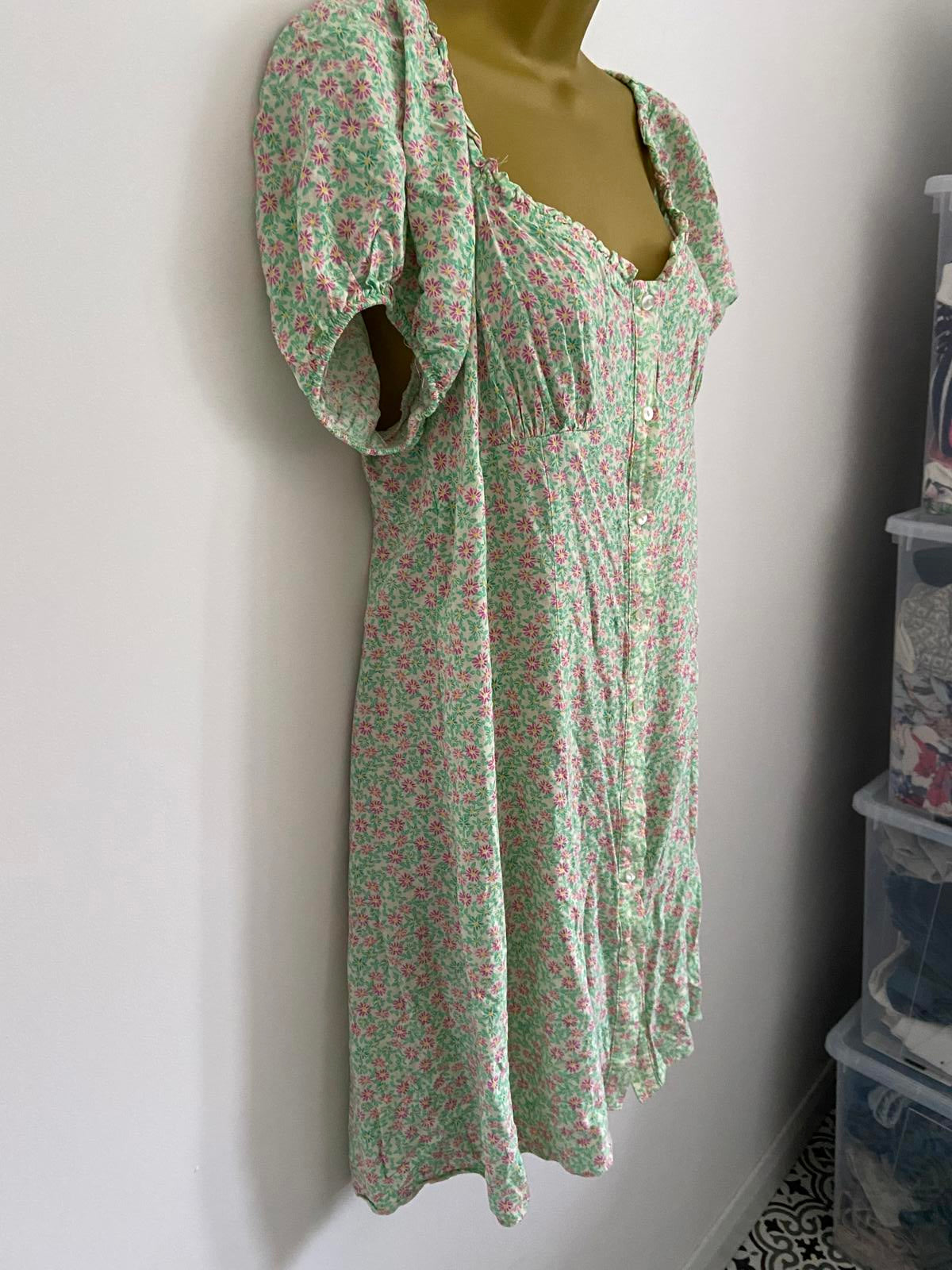 Primark Size 16 Green Floral Button Down Mini Dress Elasticated Neck & Sleeves