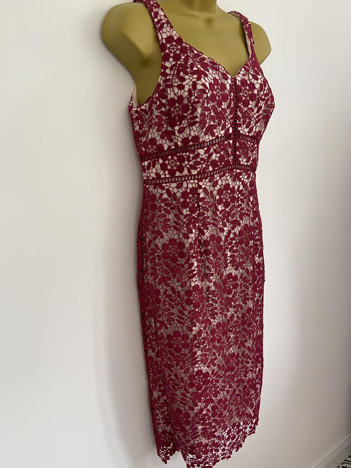 Coast Deep Red Lace Sleeveless V-Neck Fully Lined Dress - Size 10