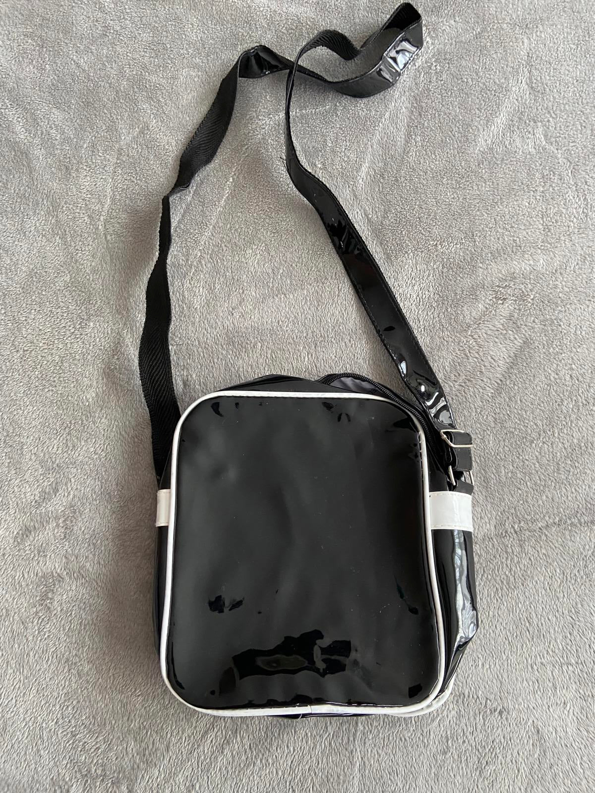 I Love Barcelona Black Patent Crossbody Messenger Bag Adjustable Strap Souvenir