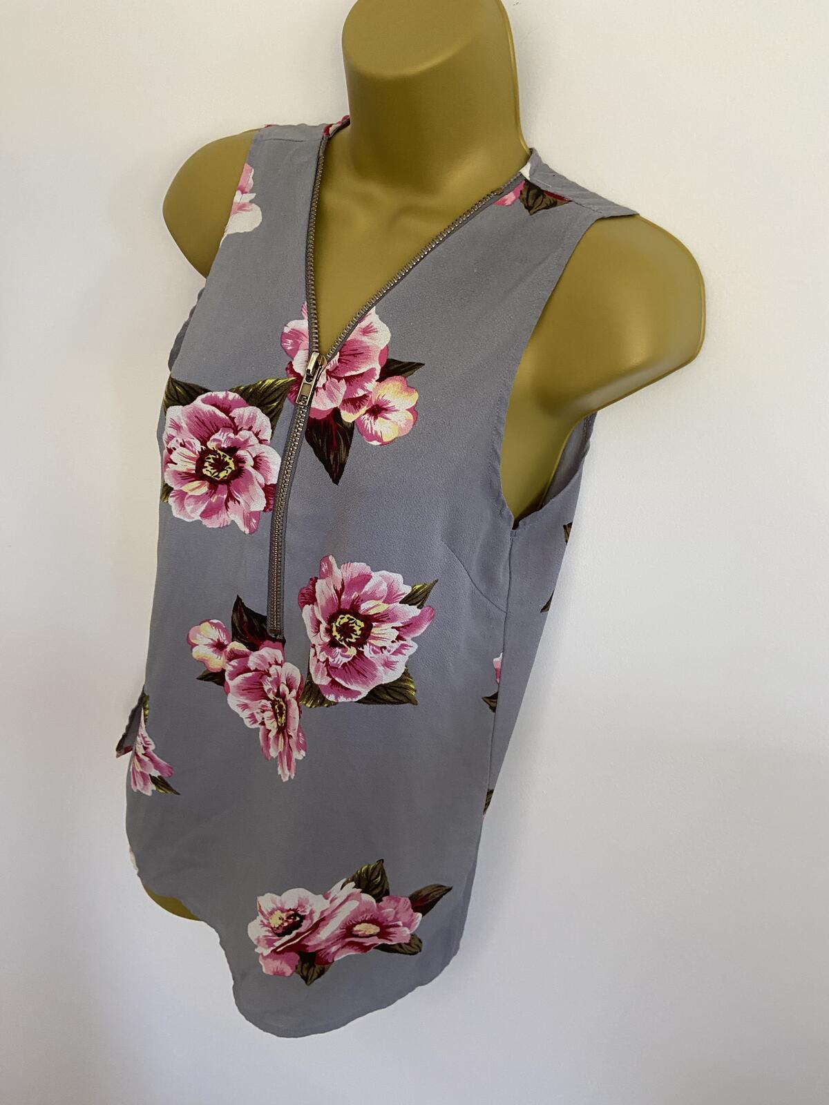Cameo Rose Grey Floral Zip Front Sleeveless Blouse - UK Size 8