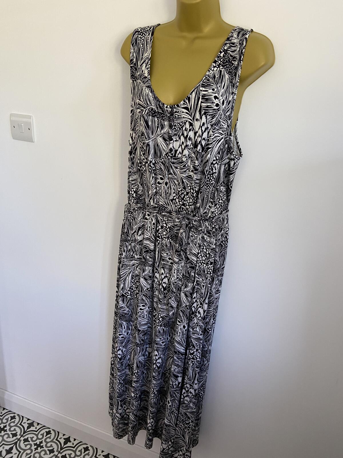 TU Black & White Leaf Print Sleeveless Midi Dress - UK Size 18