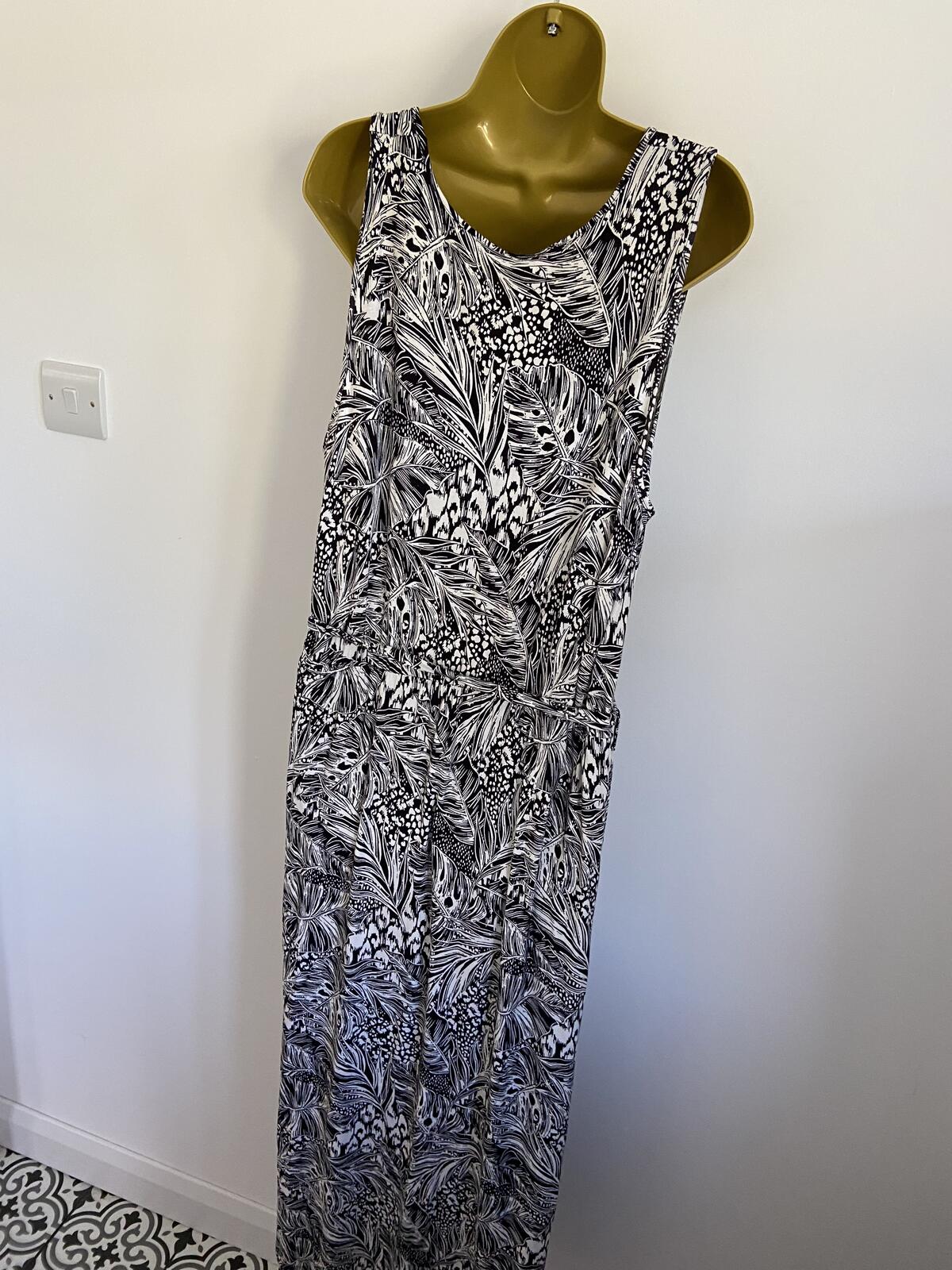 TU Black & White Leaf Print Sleeveless Midi Dress - UK Size 18