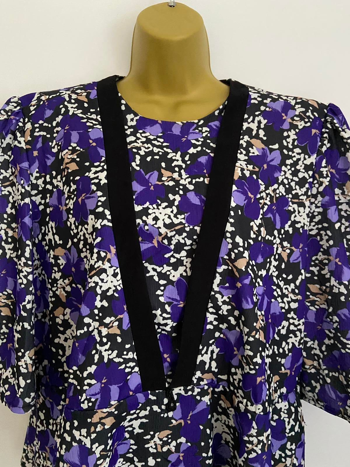 Vintage Purple Floral Blouse Medium Bold Print Shoulder Pads Retro Short Sleeve