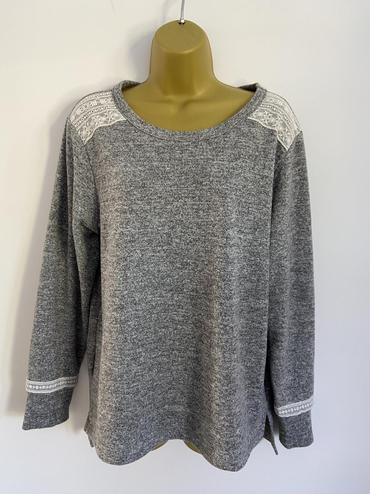 Flora Nikrooz Grey Lightweight Sweater with Lace Detail - Size Medium