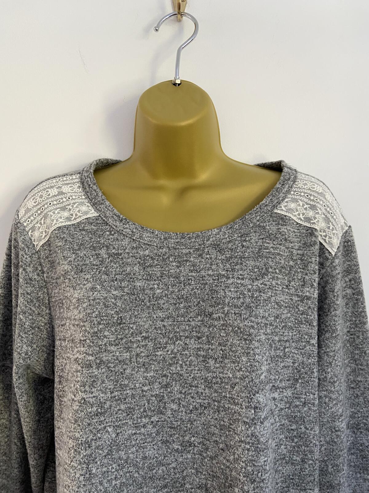 Flora Nikrooz Grey Lightweight Sweater with Lace Detail - Size Medium