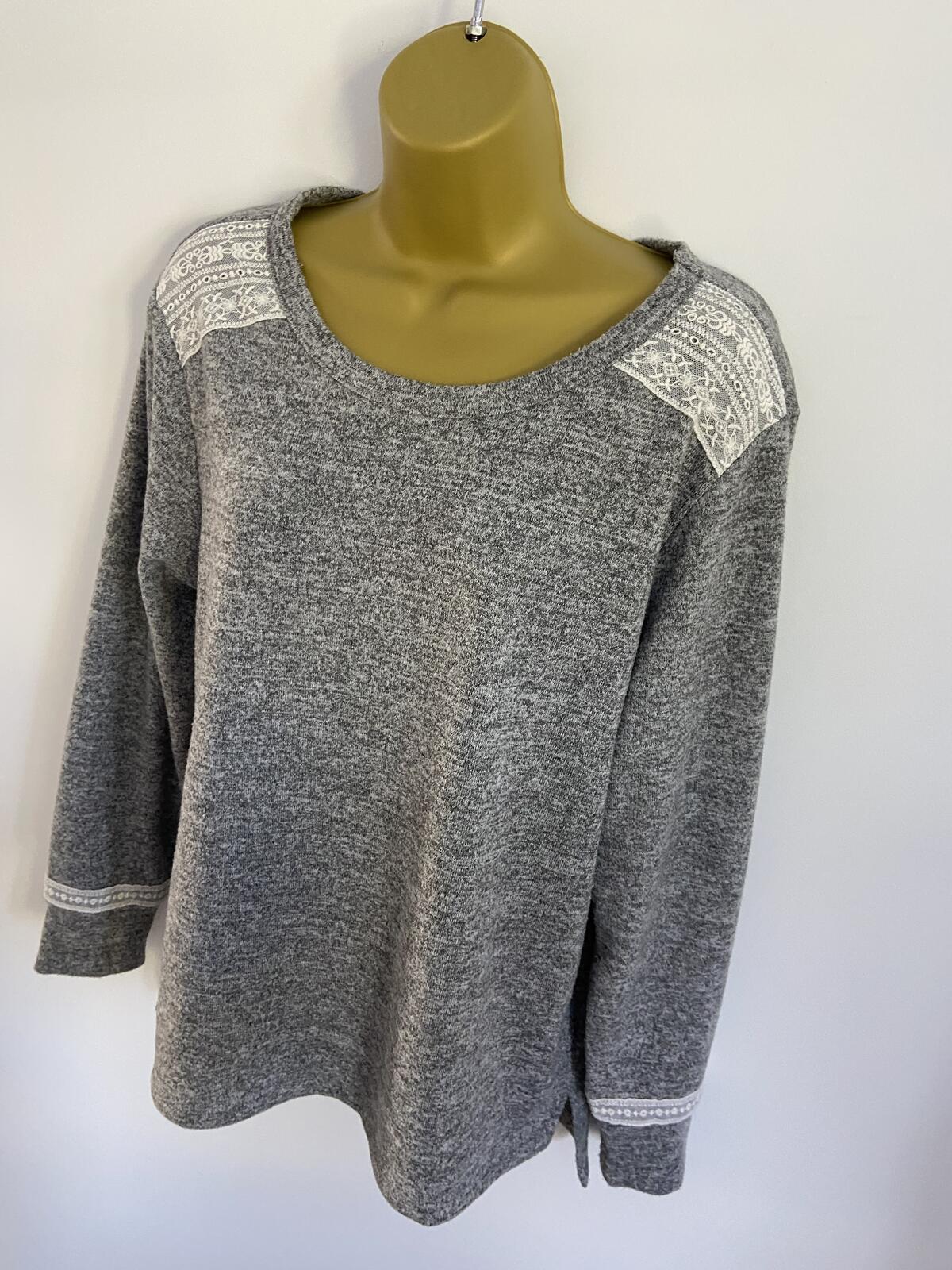 Flora Nikrooz Grey Lightweight Sweater with Lace Detail - Size Medium