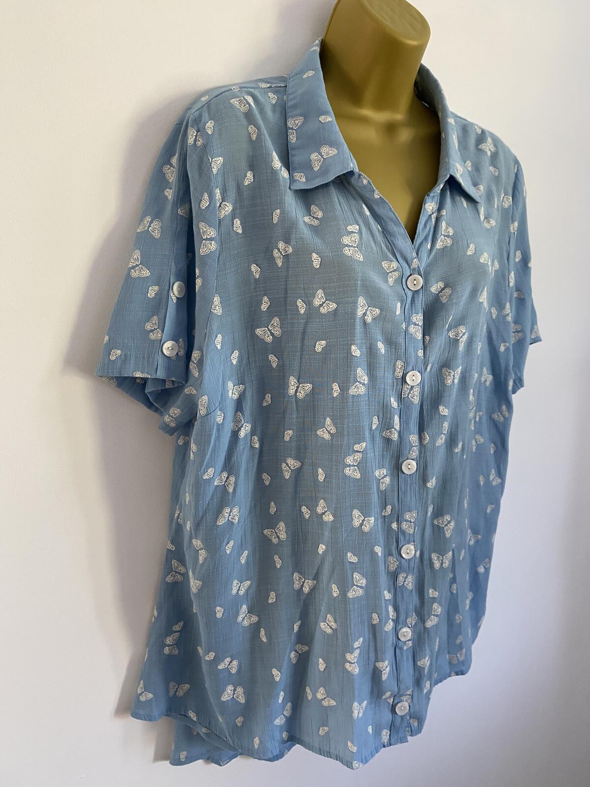 Anna Rose Blue Butterfly Print Button-Front Blouse - UK Size 20