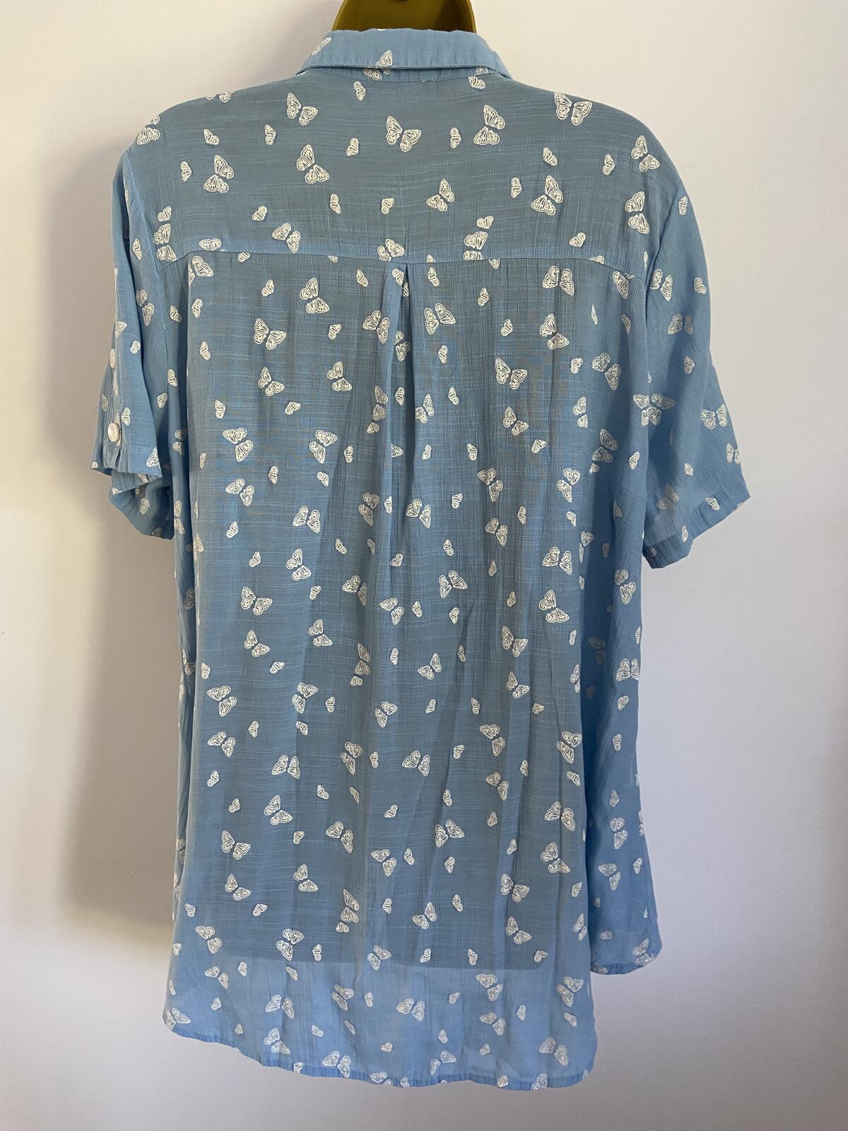 Anna Rose Blue Butterfly Print Button-Front Blouse - UK Size 20