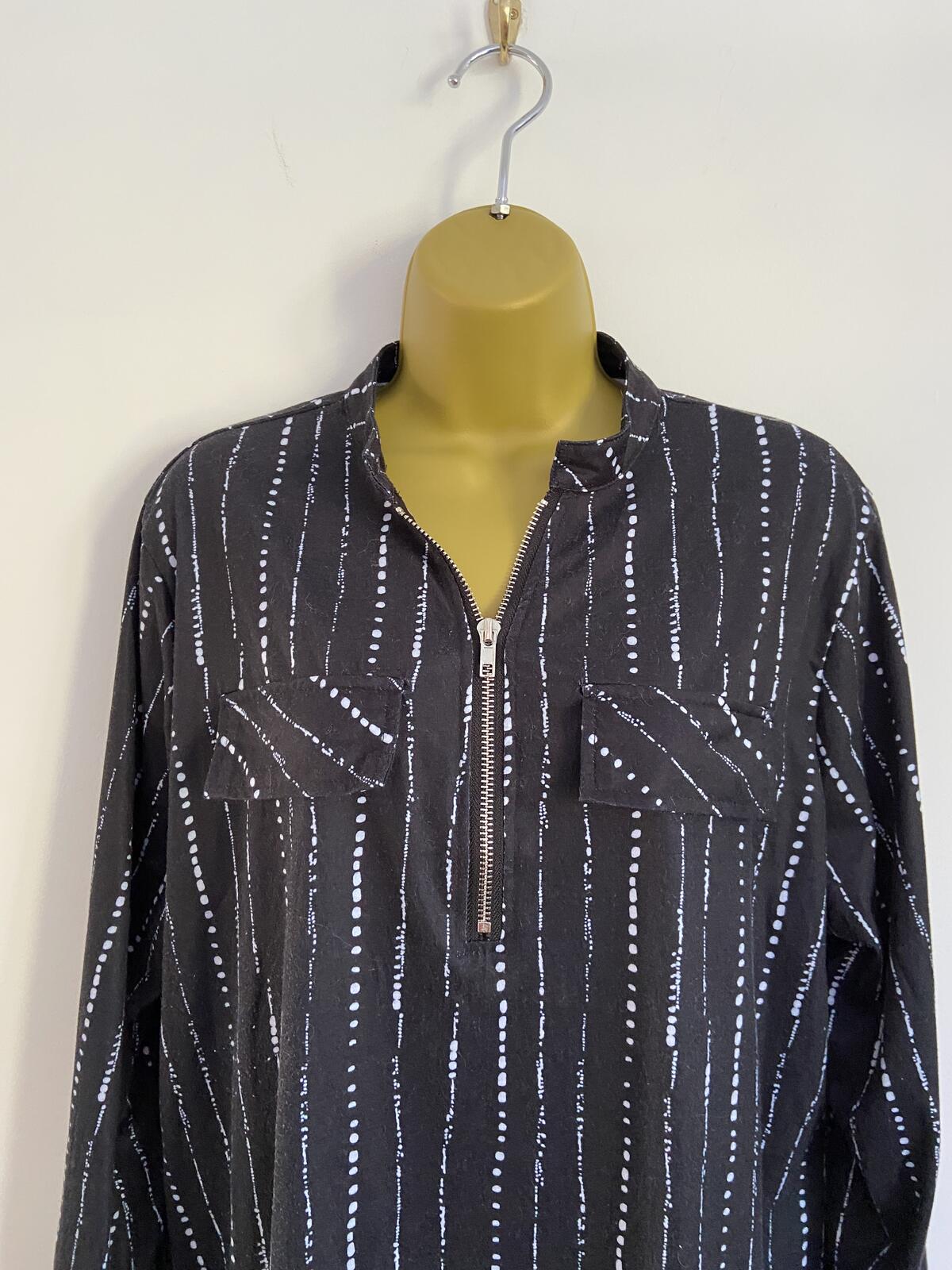 Black & White Patterned Quarter-Zip Long Sleeve Top - Size 2XL