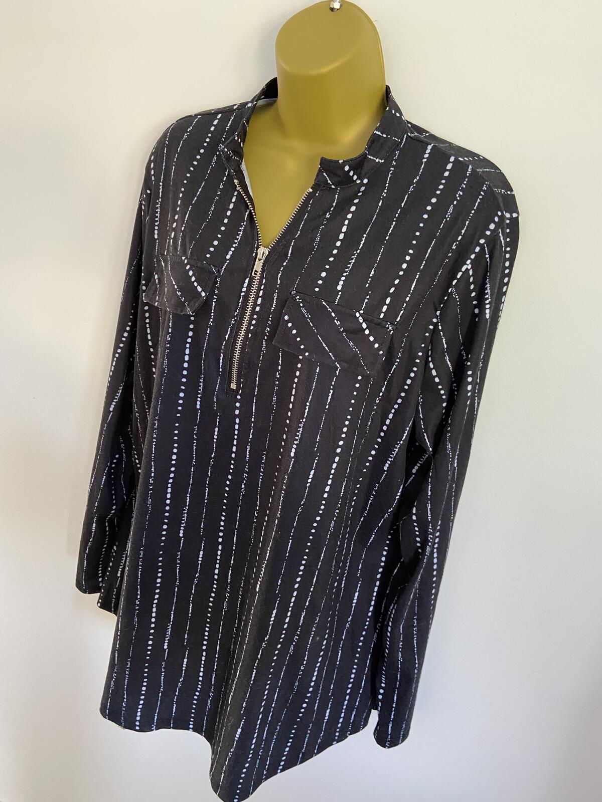 Black & White Patterned Quarter-Zip Long Sleeve Top - Size 2XL