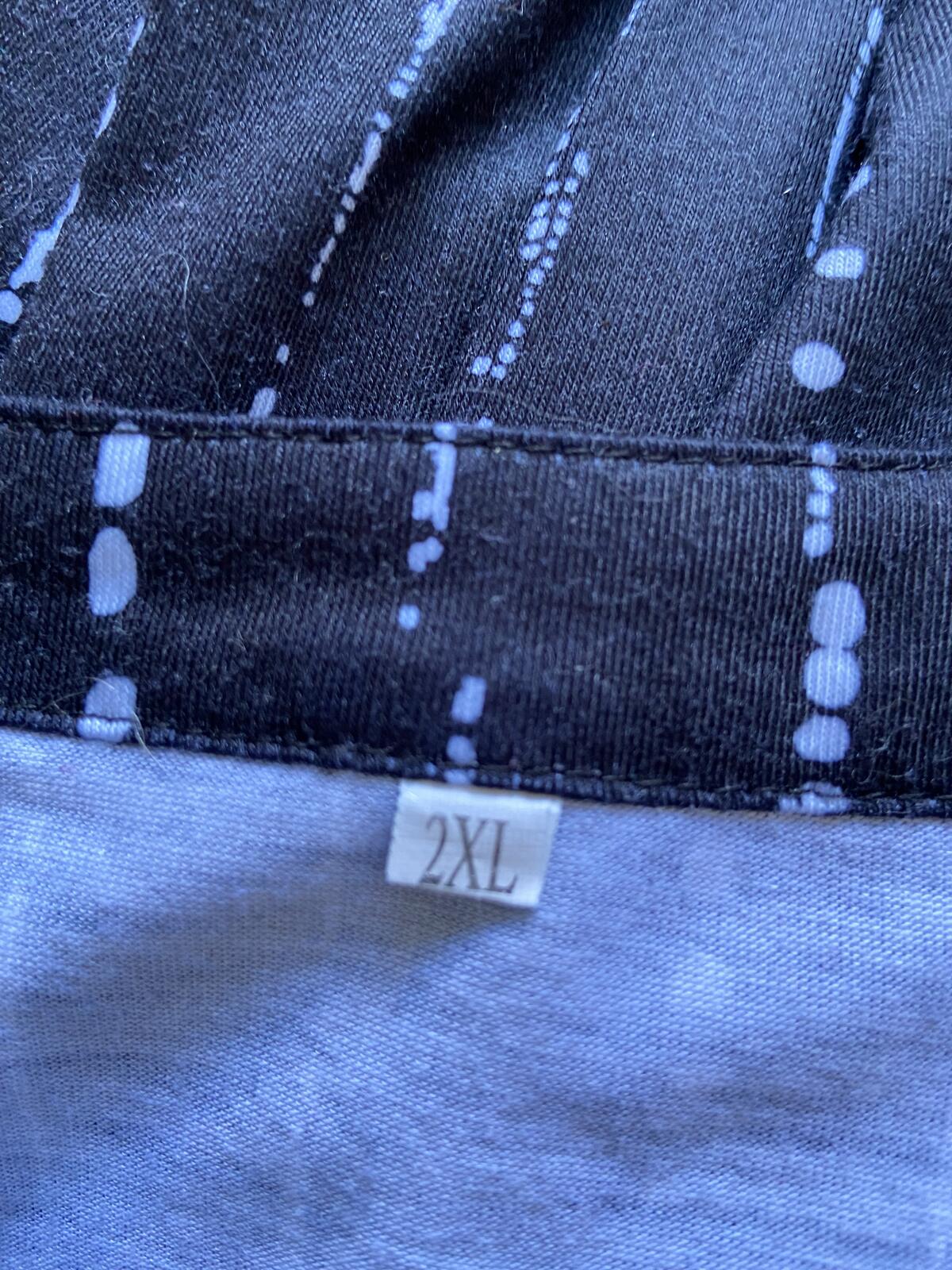 Black & White Patterned Quarter-Zip Long Sleeve Top - Size 2XL