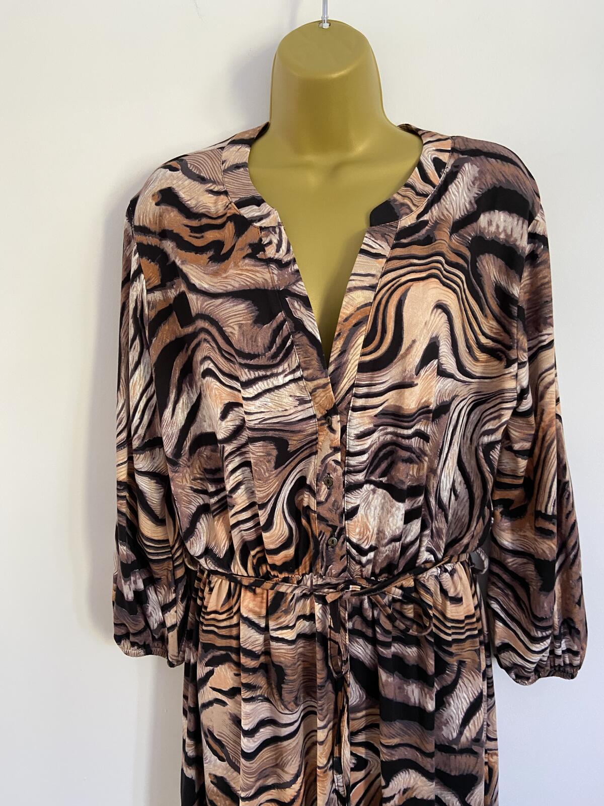 Senqu Abstract Animal Print Midi Dress - Size Large