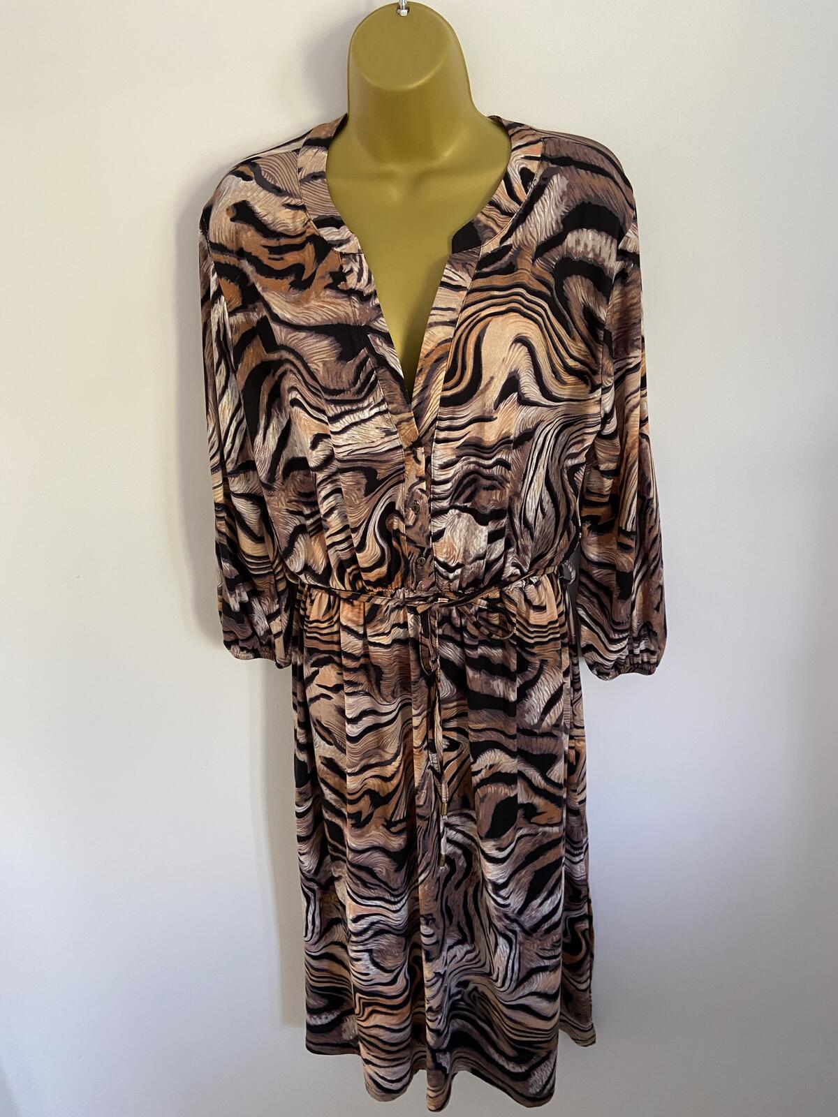 Senqu Abstract Animal Print Midi Dress - Size Large