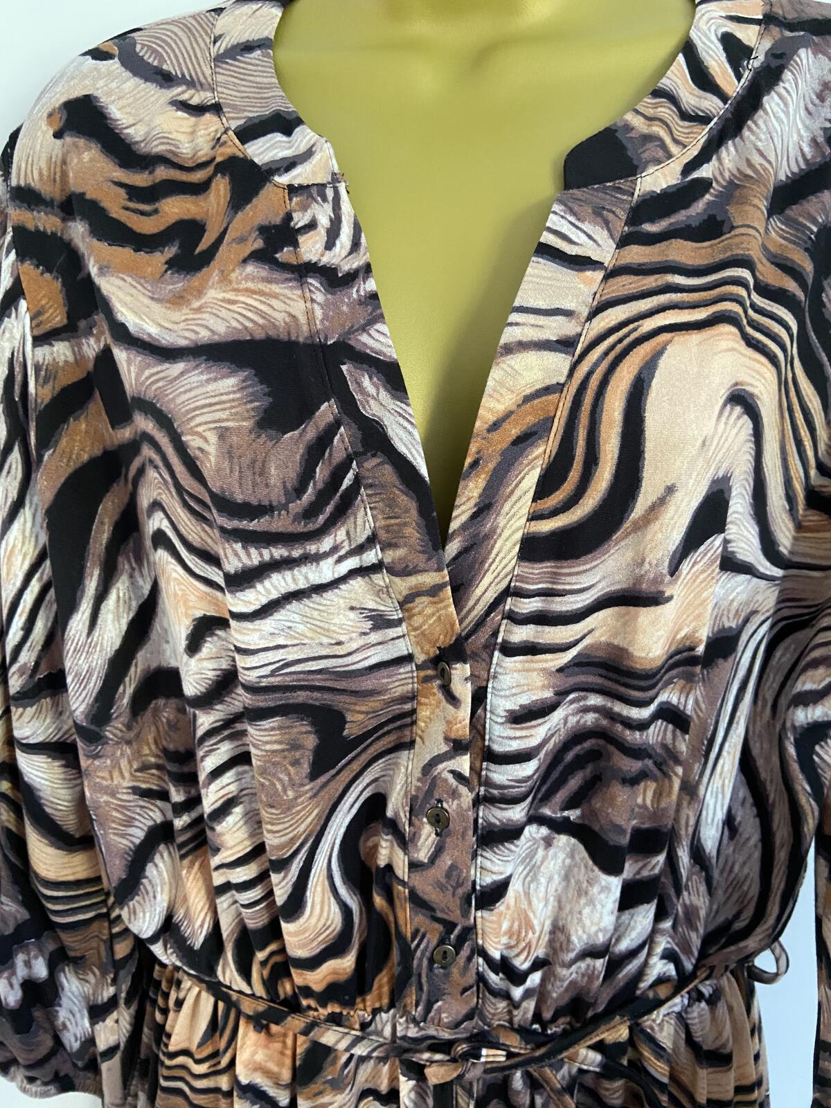 Senqu Abstract Animal Print Midi Dress - Size Large