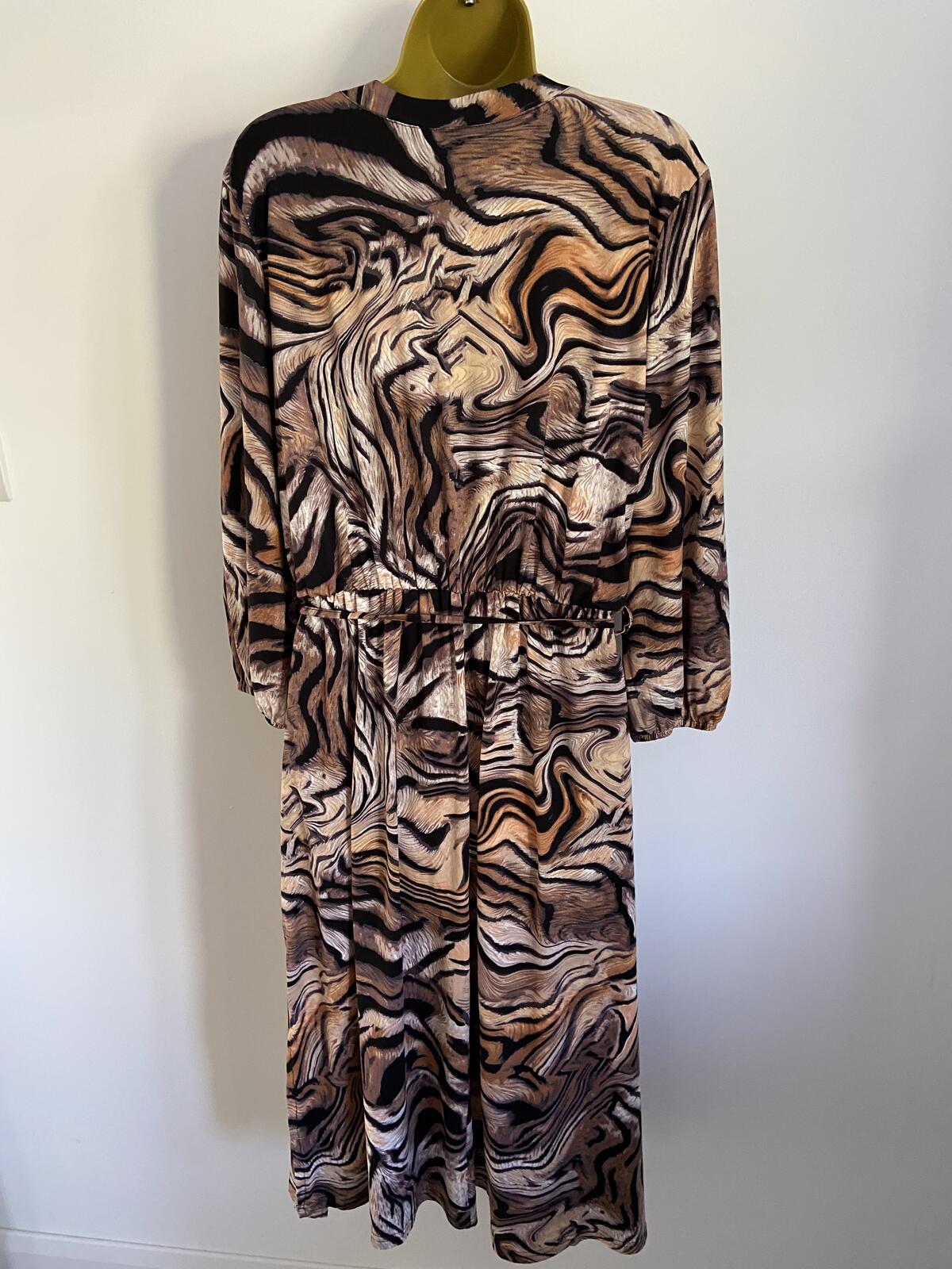 Senqu Abstract Animal Print Midi Dress - Size Large