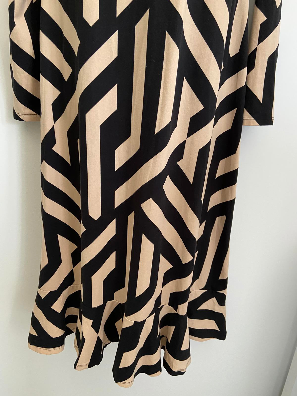 F&F Black & Beige Geometric Bold Print Dress, Size 10