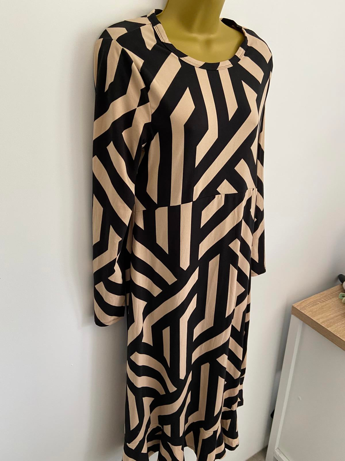 F&F Black & Beige Geometric Bold Print Dress, Size 10