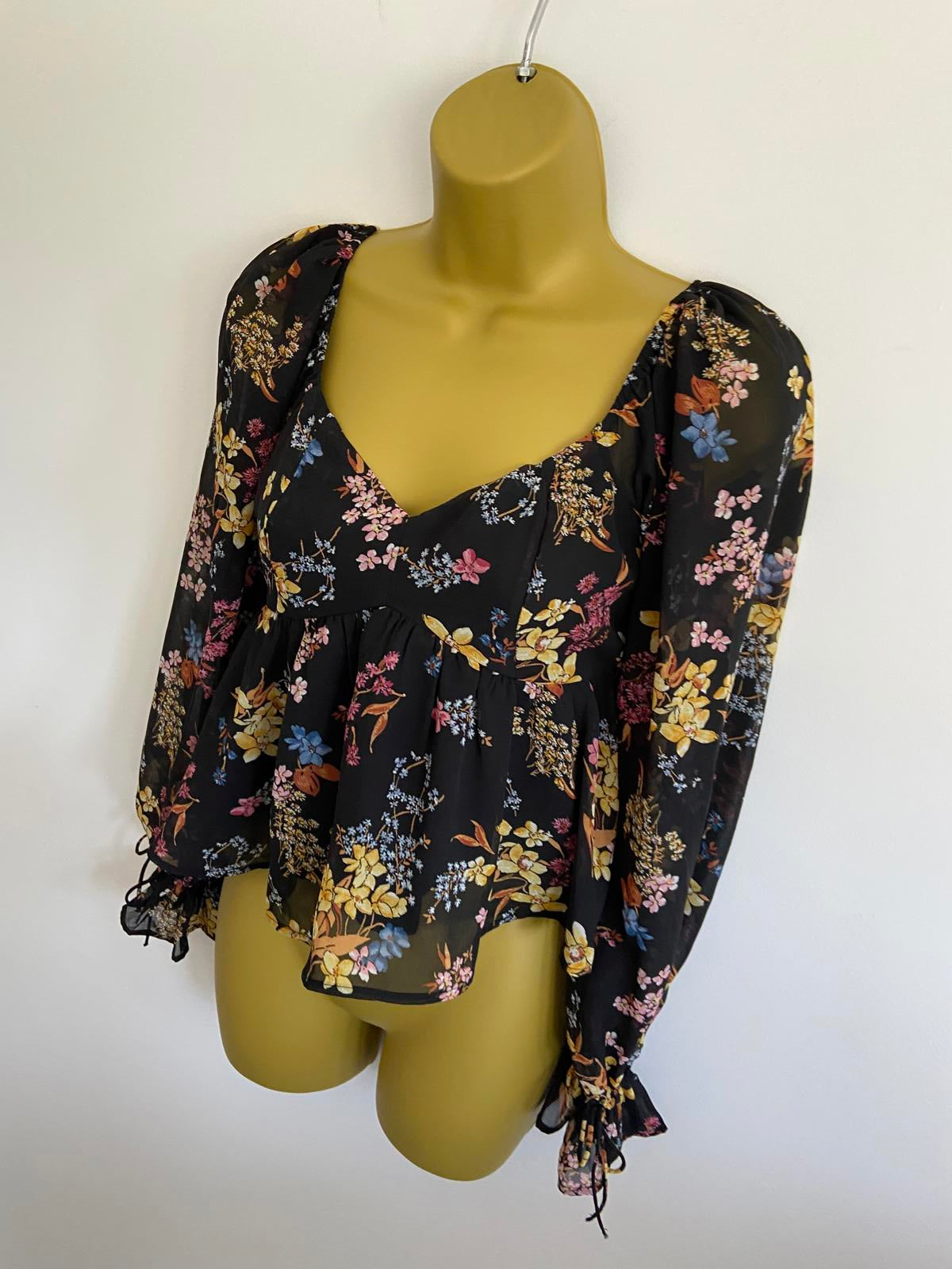 Abercrombie & Fitch Black Sheer Floral Blouse - V-Neck, Size XS